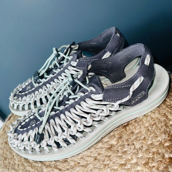 Keen Uneek Water Sandals - Picture 1 of 12